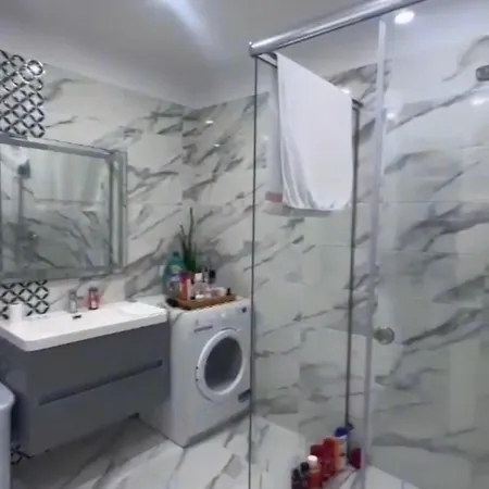 Luxury Spacious - Tirana