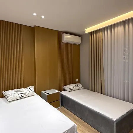 Luxury Spacious - *