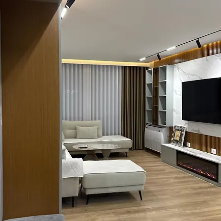 Luxury Spacious - * Tirana